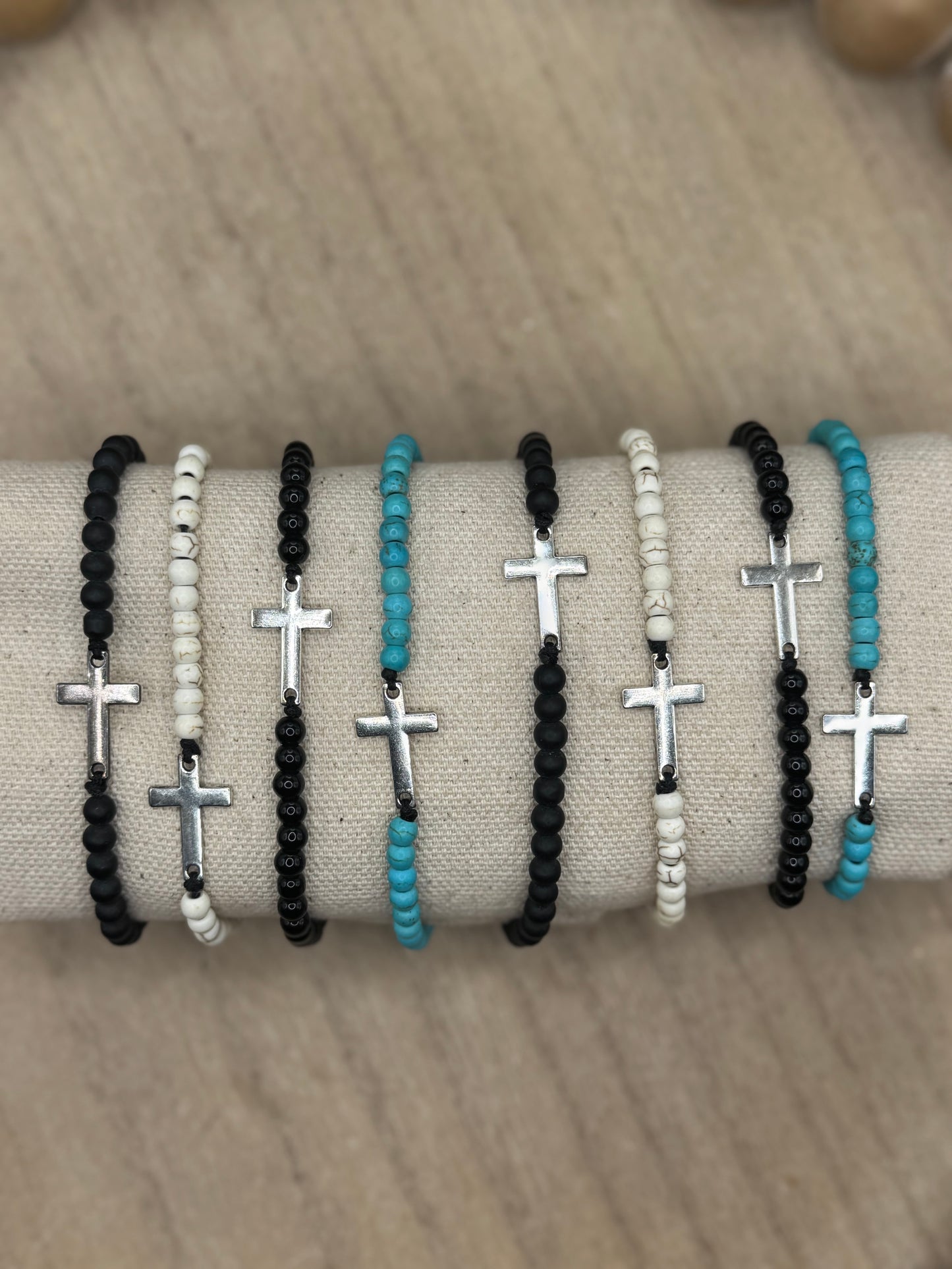 Adjustable beaded bracelet